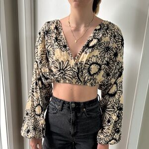 Urban Outfitters Black and Cream Floral Crop Top